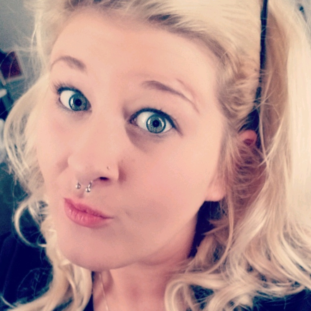 Meet your Posher, Hayley